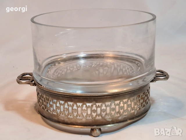 стъклена бонбониера с посребрен пиедестал 33/2, снимка 2 - Аксесоари за кухня - 53487131