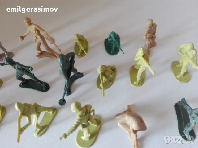 Играчки - войници , колички , фигурки., снимка 4 - Фигурки - 48823545