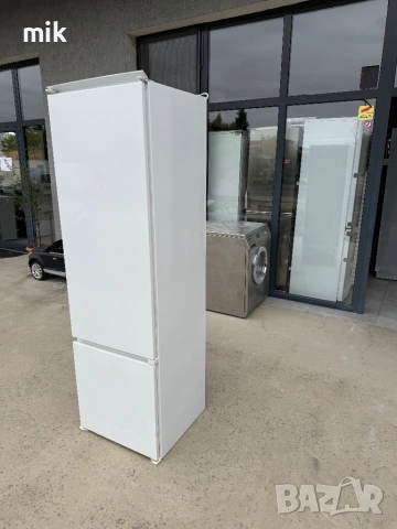 Хладилник с фризер Миеле с 2 мотора 177см, снимка 4 - Хладилници - 51845848