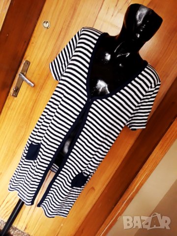 Синьо-бяла жилетка с къс ръкав и 1 копче на райе ХЛ+