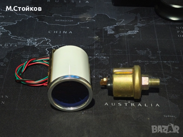 Уред за налягане на маслото 52мм тъмно стъкло , снимка 2 - Части - 52228846