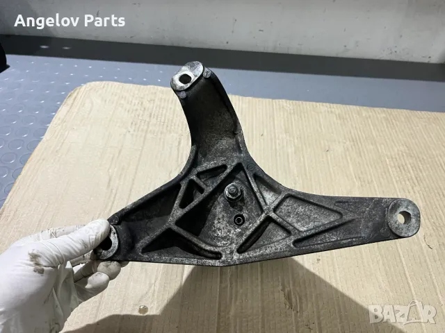 Десен тампон на двигателя за BMW E39 530D, снимка 4 - Части - 49230334