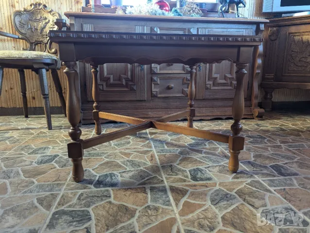 Дървена маса с класически дизайн., снимка 4 - Маси - 49689054