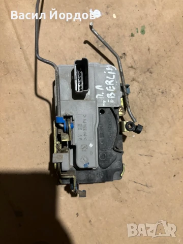 Предна Лява Брава за Ситроен Берлинго / Citroen Berlingo / Брава / Предна, снимка 3 - Части - 51256091