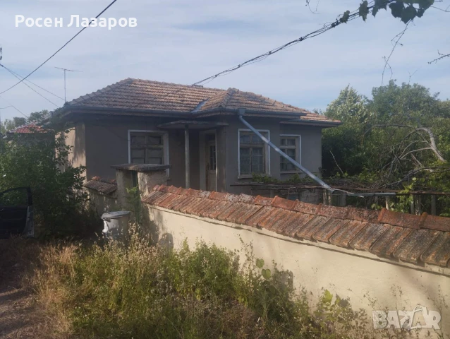 Продава се къща в с. Мадара, снимка 2 - Къщи - 50699537