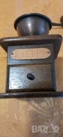 Ретро мелничка за кафе , снимка 3 - Антикварни и старинни предмети - 48331545