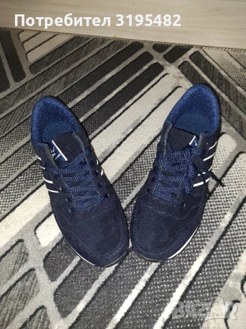 Чисто нои спортни обувки