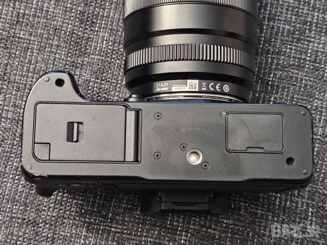 Fujifilm X-T4, 3 батерии, зарядно и 2 SD карти Самсунг, снимка 6 - Фотоапарати - 52636420