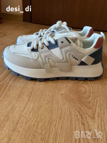 Дамски маратонки, снимка 3 - Маратонки - 48022045