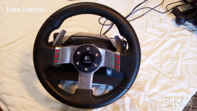 Волан Logitech G27 Racing Wheel, Педали, Вибрации, USB, снимка 2 - Джойстици и геймпадове - 44879300
