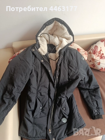 Дамско зимно яке