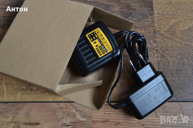 Ново оригинално зарядно DeWalt за 12V батерии, снимка 3 - Винтоверти - 53496043