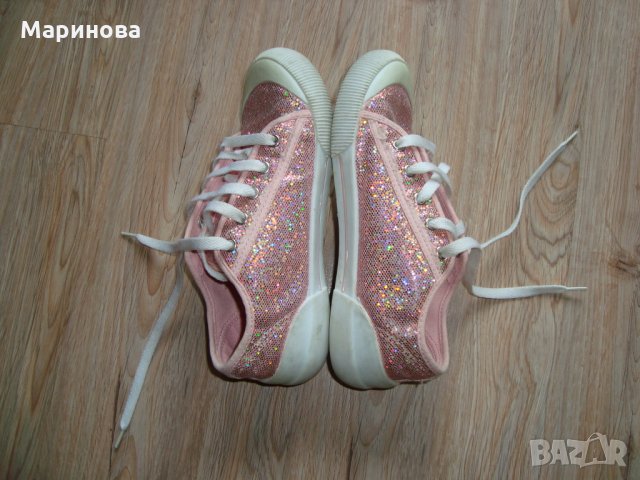 Бляскави пеперудени блузки Breeze и Кецки на цени и аксесоари , снимка 13 - Детски Блузи и туники - 32299618