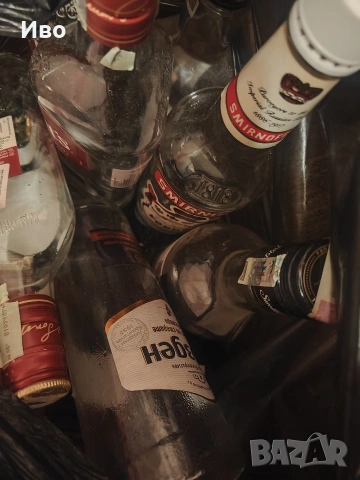 Стъклени бутилки на винт 0,200мл.,0,500мл.,0,700мл.,1литър с капачки