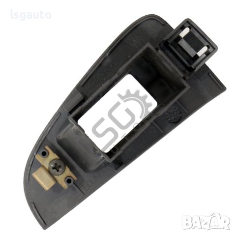 Лайсна бутон задна дясна врата Toyota Avensis II 2003-2009 ID: 116274, снимка 2 - Части - 43227642