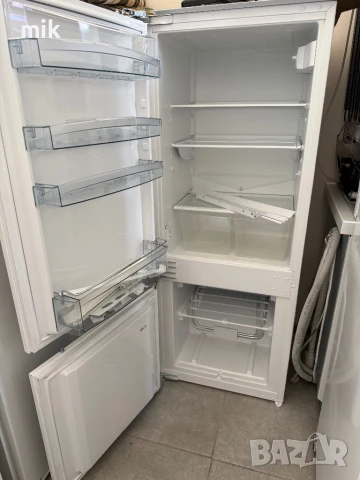 Хладилник с фризер Горение