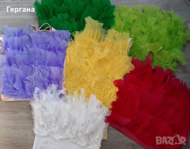 кроп топ от естествени пера бюстиета , снимка 1