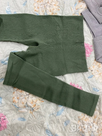 Дамски лот от клин и блуза, снимка 4 - Комплекти - 52818146