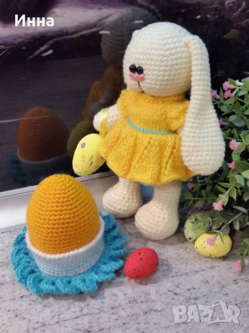 Великденски подаръци. Плетена играчка Заек-БЕБИ + яйце на стойка., снимка 4 - Романтични подаръци - 32382650