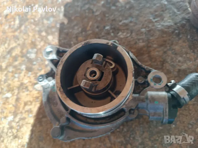 Вакуум помпа за БМВ Е 60 , снимка 3 - Части - 48386370