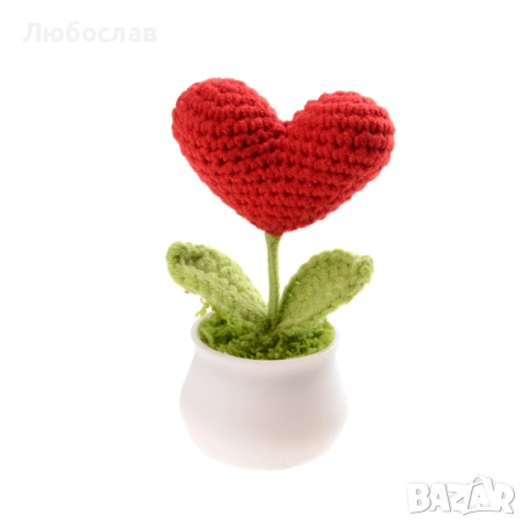 Ръчно изработена декоративна фигурка – плетено цвете сърце в саксия ❤️🌸