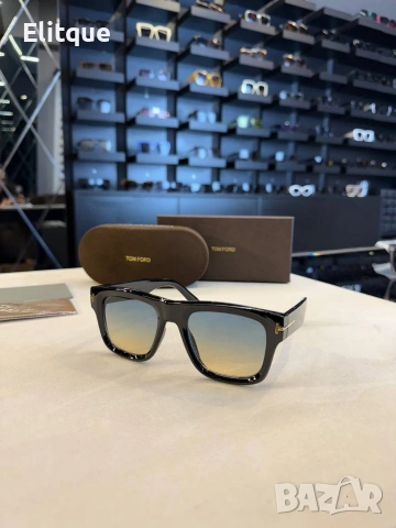 очила с черен обикновен калъф и ув защита tom ford miu miu ray ban , снимка 7 - Слънчеви и диоптрични очила - 53431507