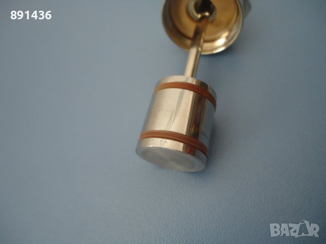 Германска спринцовка  стомана и стъкло , снимка 6 - Други инструменти - 37613291