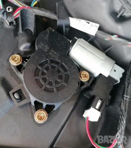 Машинка Моторче Ел. Стъкло Мазда 6 , снимка 2 - Части - 49267449