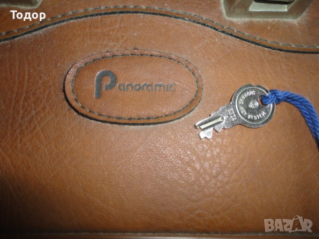 Страхотна немска  дамска чанта с огледало с ключ ключе , снимка 9 - Чанти - 43239381