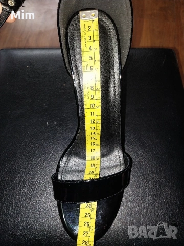 Резервирани 42 Черни ,лачени сандали с ток 16,5, снимка 10 - Сандали - 53269625