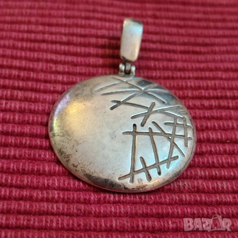 Сребърна висулка. 