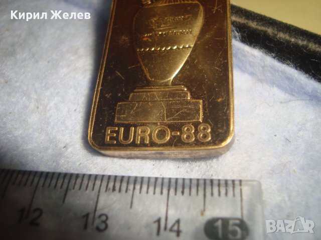 UEFA 88 ЕВРО-88 СПОРТЕН КОЛЕКЦИОНЕРСКИ МЕДЕН ПЛАКЕТ СУВЕНИР с ДЕБЕЛА ПОЗЛАТА КУПА УЕФА ФУТБОЛ 30249, снимка 8 - Антикварни и старинни предмети - 38152865