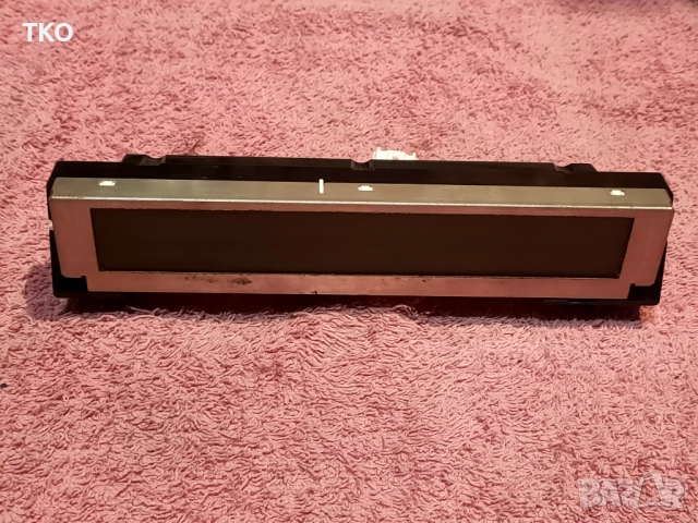 Дисплей - централен за MAZDA 3