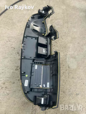 Арматурно табло за Volvo V50 , 2010g, снимка 3 - Части - 48935433