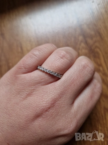 Сребърен пръстен с циркони