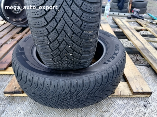 2 бр. Nexen 215/60R16 DOT 2821, снимка 2 - Гуми и джанти - 52741373