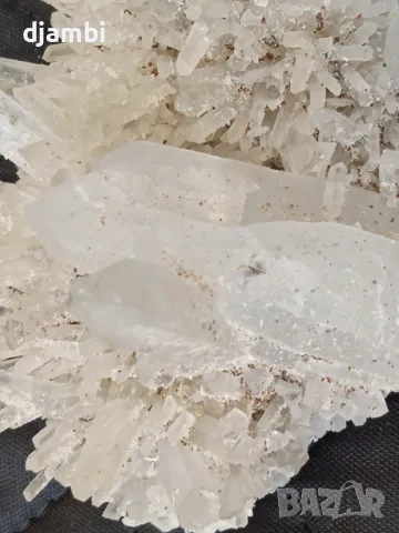 №226,Кварц,Кварцова друза,Планински кристал,Кристали,Минерали,Родопи,Мадан,, снимка 4 - Други - 49033982