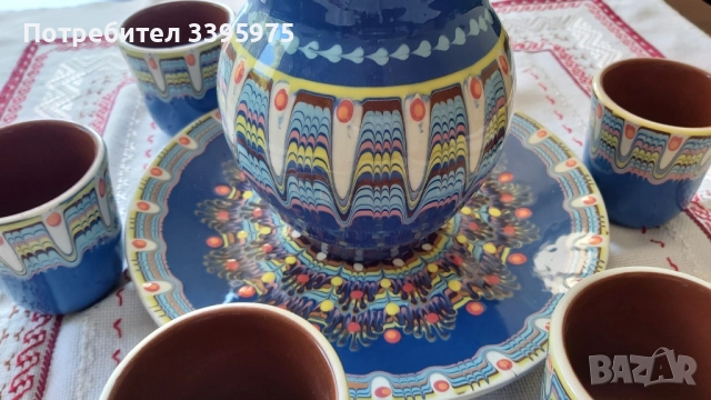 Ръчно бродирана покривка и керамичен сервиз, снимка 5 - Сервизи - 51709494