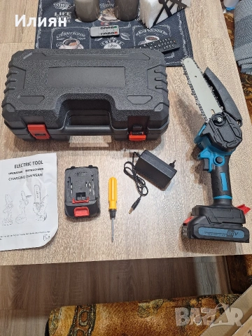 Акумолаторен трион 2 батерии