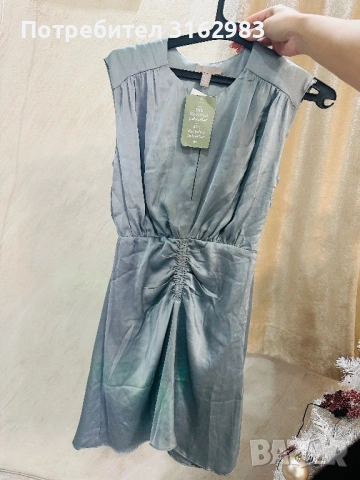 Сатенена рокля 