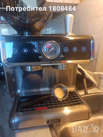 Кафе машина BEEM нова, професионална с кафемелачка, работи перфектно и прави страхотно кафе , снимка 4 - Кафемашини - 38626431