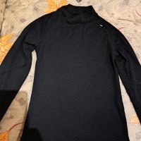 Изчистена черна блузка 7-8 г., снимка 2 - Детски Блузи и туники - 43427536