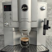 Кафеавтомат Jura Impressa E25 , снимка 1 - Кафемашини - 44035434