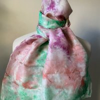 Копринен шал в розово и светло зелено, снимка 1 - Шалове - 43567455