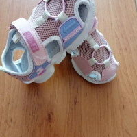 Детски спортни сандалети за момиче. , снимка 2 - Детски сандали и чехли - 36566725