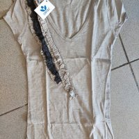Блуза с интересна декорация, снимка 2 - Тениски - 20121884