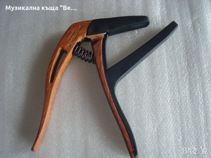 Каподастер за акустична или електрическа китара, снимка 1