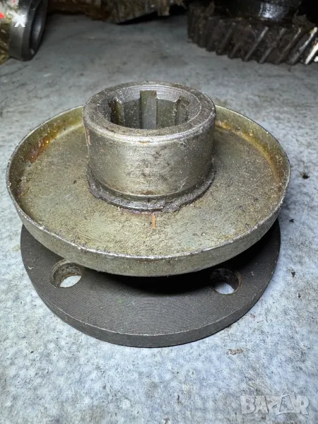 ФЛАНЕЦ ЗАДЕН РЕДУКТОР ВАЗ ЛАДА НОВ СССР , снимка 1