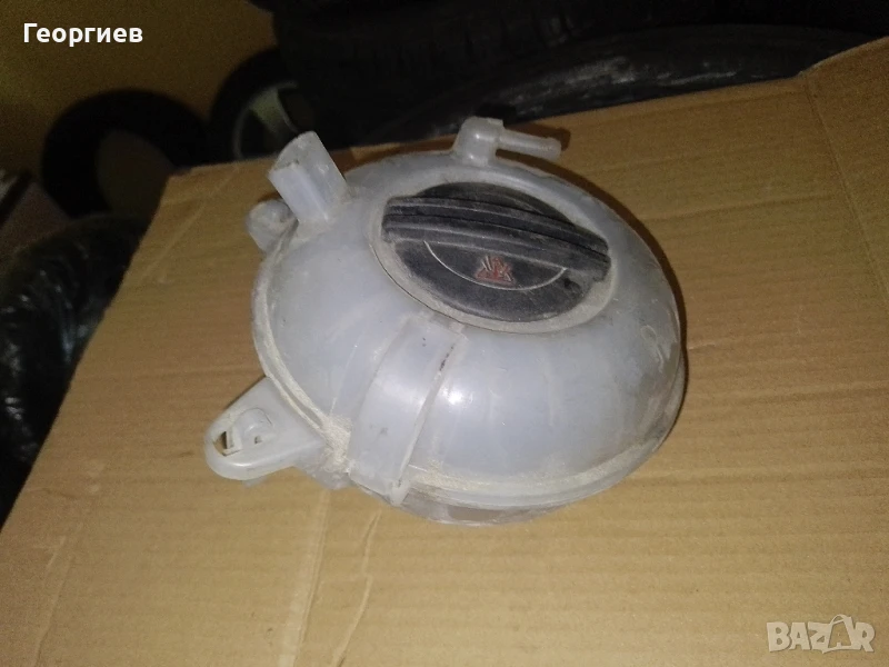 казанче за антифриз Фолксваген Тигуан Туран Пасат 2.0 тди, снимка 1