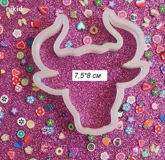 Бик Red Bull пластмасова форма резец украса бисквитки фондан сладки др., снимка 1